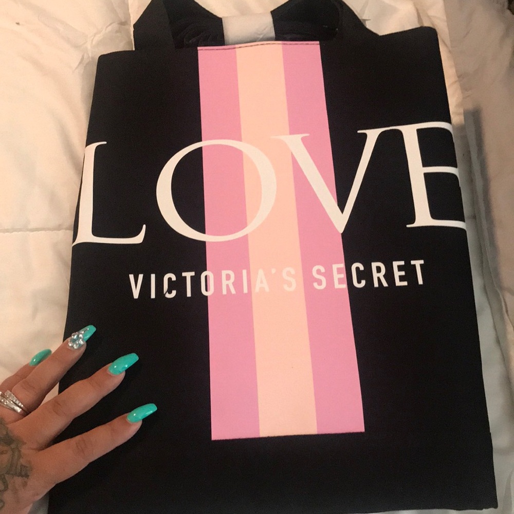 Victoria’s Secret Bag !!